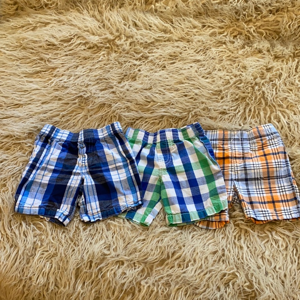 3 pairs of 24m elastic waist patterned shorts